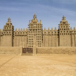 Great Mosque of Djenné, Mali—mud-brick Sudano-Sahelian architecture illustrating earthen engineering for kids' STEM.